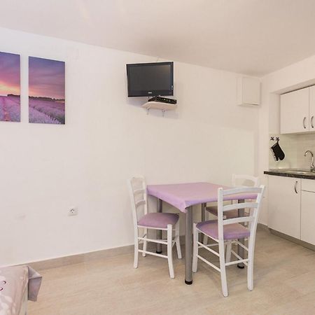 Studio Neva Baška Buitenkant foto