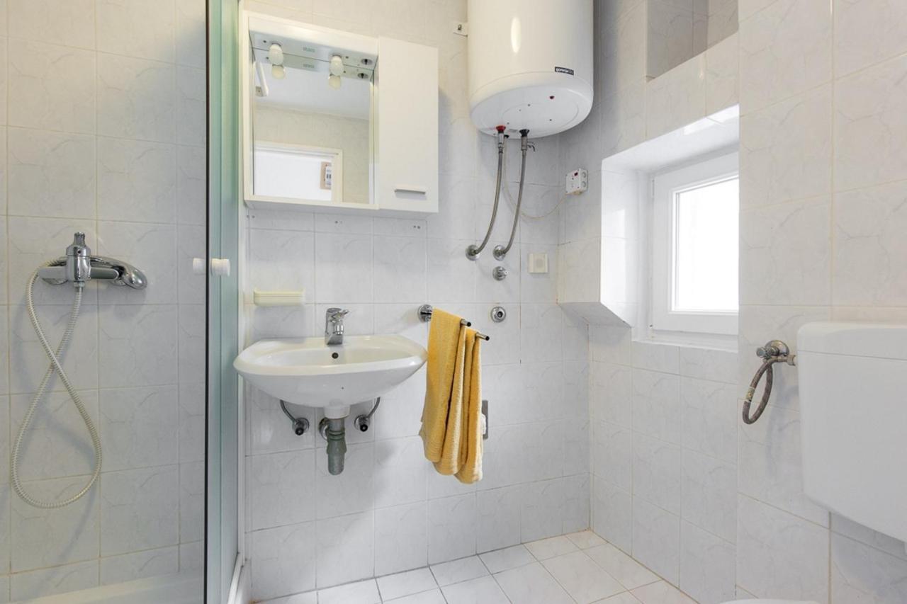 Studio Neva Baška Buitenkant foto